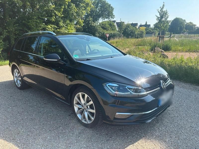 Schwarz Gebraucht 2018 VW Golf VII Kombi | 14.900 € (Fairer Preis) - Bild 1/4