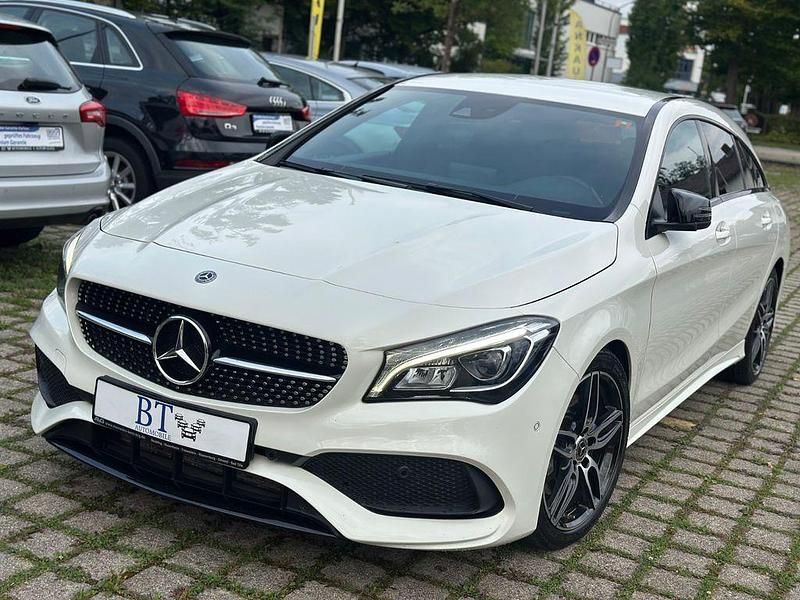 Weiß Gebraucht 2017 Mercedes CLA220 Shooting Brake AMG line Kombi | 18.990 € (Guter Preis) - Bild 1/4