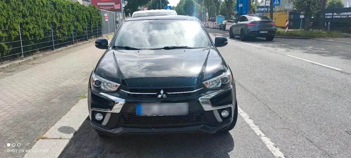 Gebraucht Mitsubishi Outlander 106 PS (77 kW) 2019 Schwarz SUV