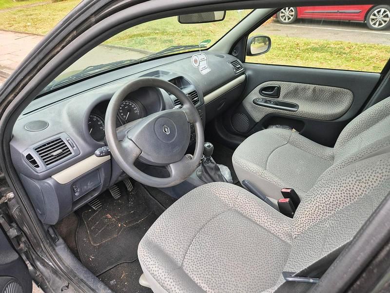 Gebraucht Renault Clio II 59 PS (43 kW) 2006 Limousine