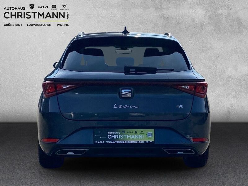 Gebraucht Seat Leon FR 150 PS (110 kW) 2024 Magnetic grau metallic Kombi