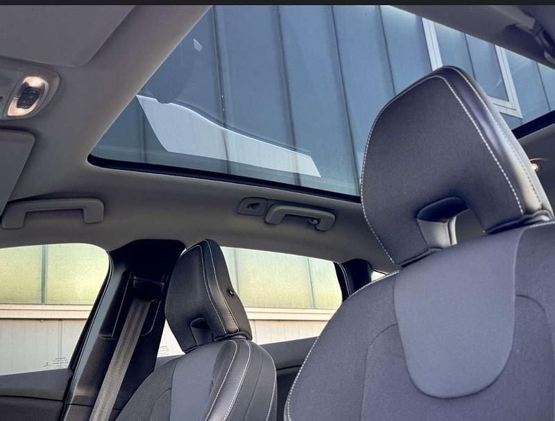 Gebraucht Volvo V40 150 PS (110 kW) 2015 Schwarz Limousine