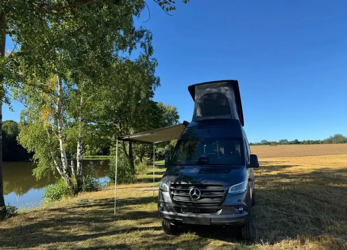 Gebraucht Mercedes Sprinter 190 PS (139 kW) 2025 Grau Van