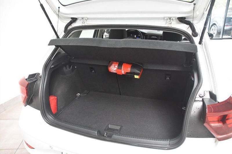 Gebraucht VW Polo Life 90 PS (66 kW) 2021 Weiß metallic Kleinwagen