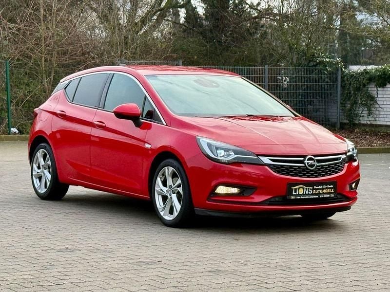 Gebraucht Opel Astra Innovation 125 PS (91 kW) 2016 Rot Limousine