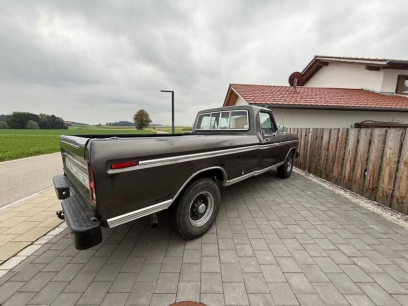 Gebraucht Ford F250 215 PS (158 kW) 1973 Grau Pickup