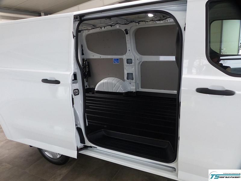 Gebraucht Ford Transit Custom 136 PS (100 kW) 2024 Andere Van