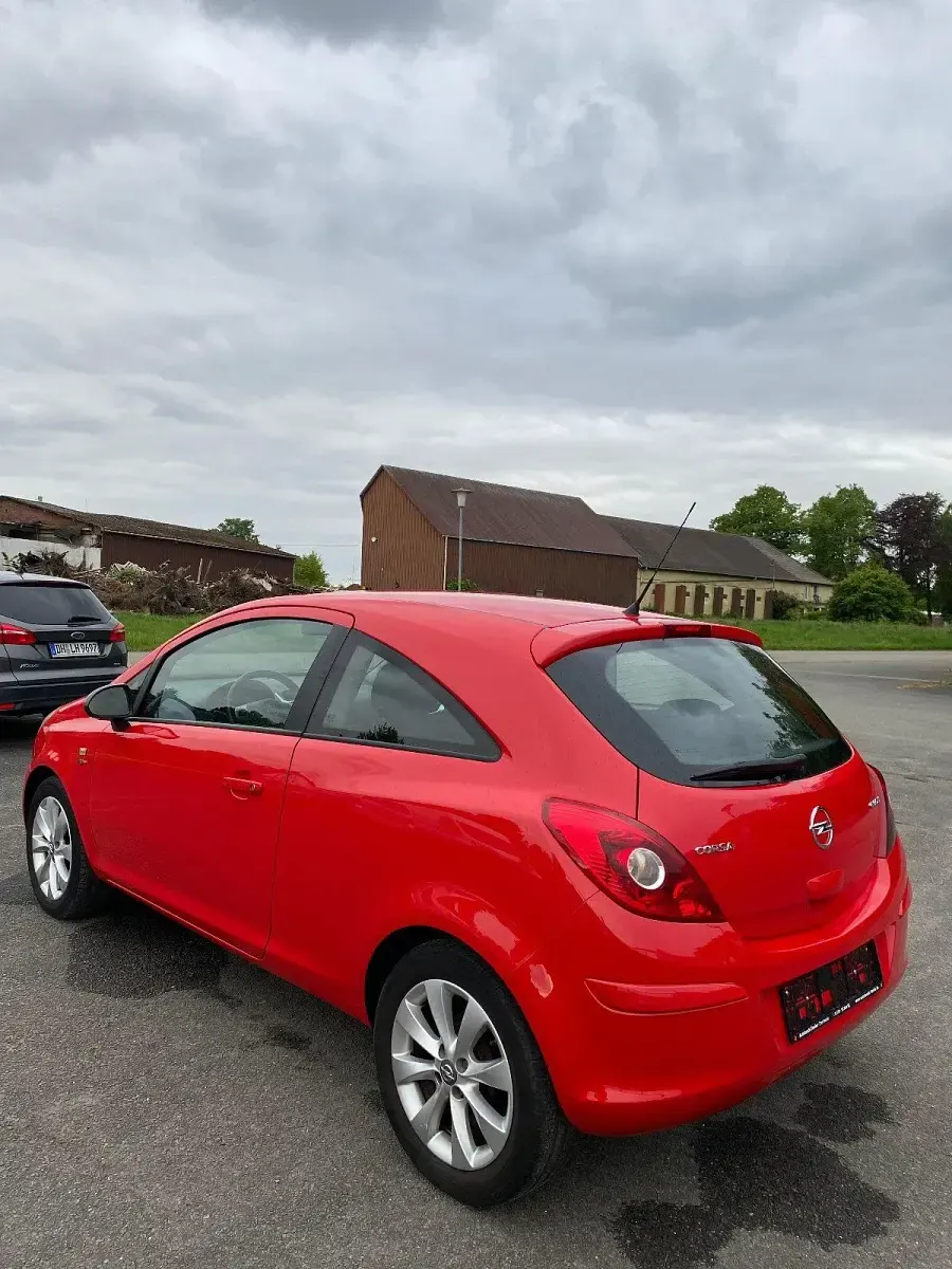 Gebraucht Opel Corsa Active 69 PS (50 kW) 2013 Rot Kleinwagen