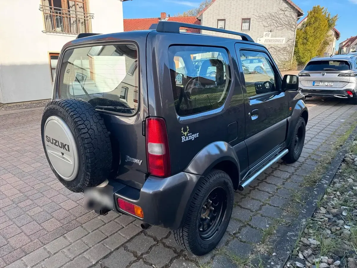 Gebraucht Suzuki Jimny 86 PS (63 kW) 2009 Schwarz SUV