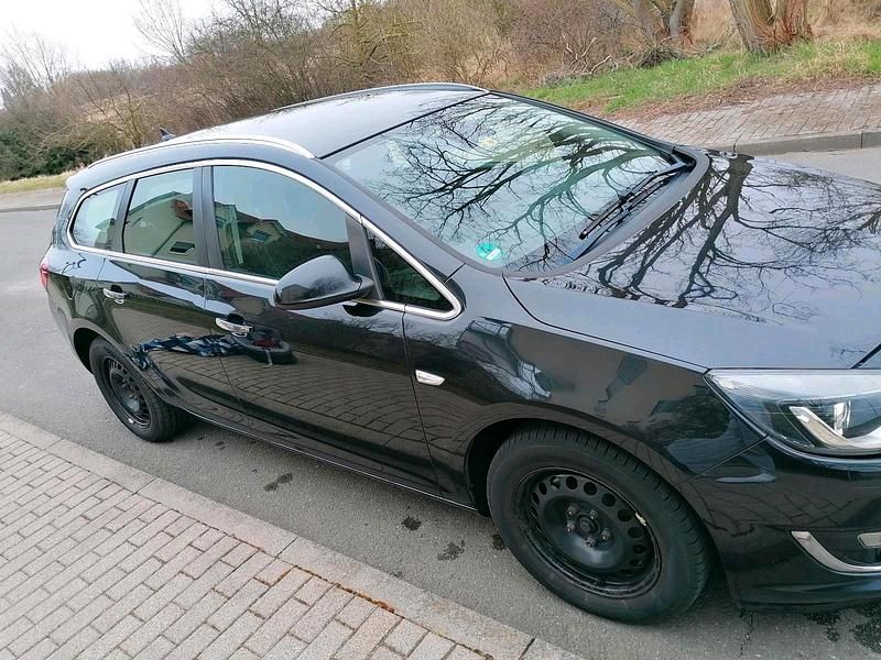 Gebraucht Opel Astra 165 PS (121 kW) 2013 Schwarz Kombi