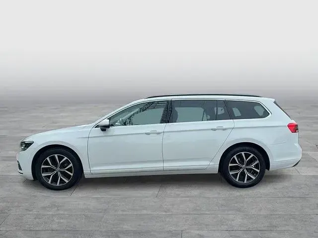 Gebraucht VW Passat Business 150 PS (110 kW) 2022 Weiß Kombi