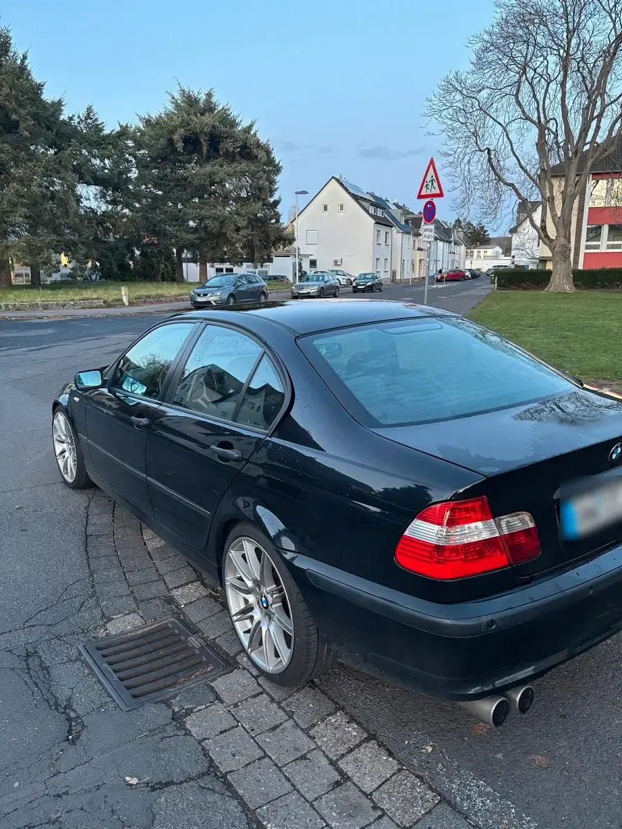 Gebraucht BMW 316 116 PS (85 kW) 2005 Schwarz Limousine