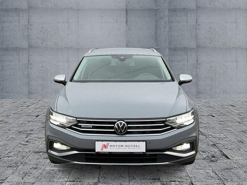Gebraucht VW Passat Alltrack 200 PS (147 kW) 2022 Mondsteingrau Kombi