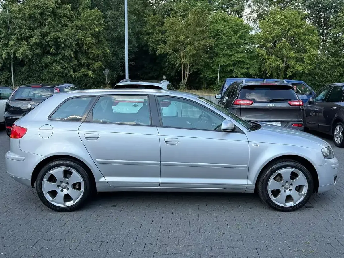 Gebraucht Audi A3 Sportback 102 PS (75 kW) 2007 Lichtsilber metallic Kleinwagen