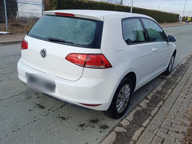Gebraucht VW Golf VII 86 PS (63 kW) 2014 Weiß Kleinwagen