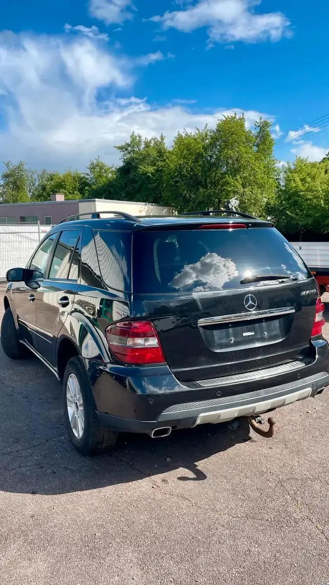 Gebraucht Mercedes ML320 224 PS (164 kW) 2007 Schwarz SUV