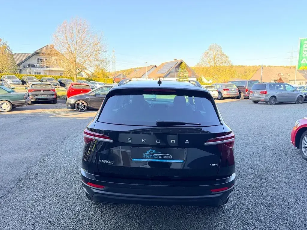 Gebraucht Skoda Karoq Tour 150 PS (110 kW) 2022 Schwarz SUV