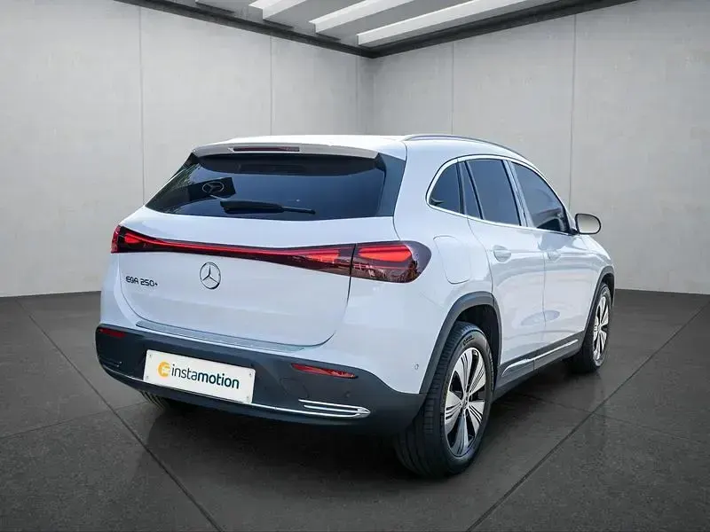 Gebraucht Mercedes EQA250 139 kW (190 PS) 2025 Weiß SUV