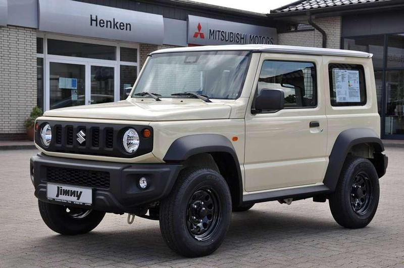 Chiffon ivory met. / bluish bl Neu 2024 Suzuki Jimny Comfort SUV | 32.805 € (Fairer Preis) - Bild 1/4