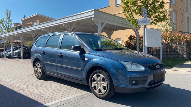 Second-hand Ford Focus 116 CP (85 kW) 2006 Albastru Break