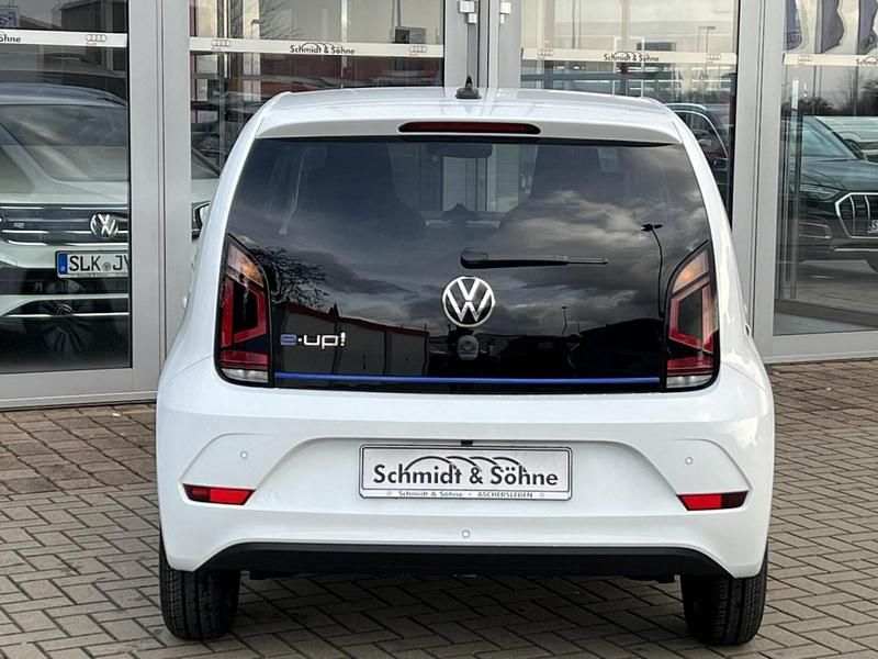 Gebraucht VW e-up! Edition 61 kW (83 PS) 2024 Pure white (weiß) Kleinwagen