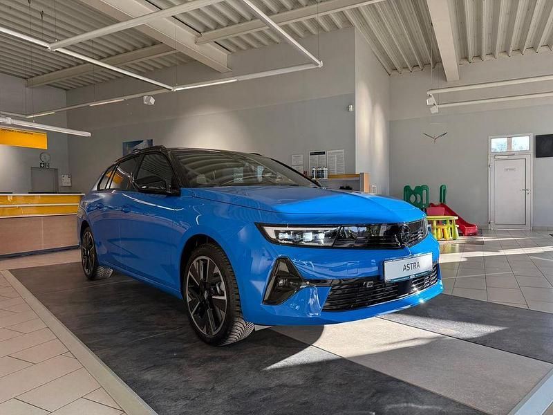 Neu Opel Astra 114 kW (156 PS) 2026 Lackierung watteau grn/typ aussenverkleidung metalliclackierung Kombi