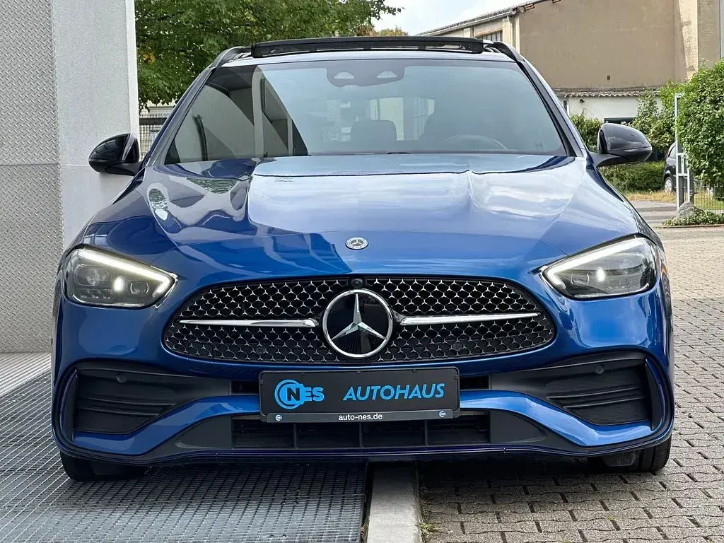 Gebraucht Mercedes 300 AMG 265 PS (194 kW) 2023 Blau Limousine