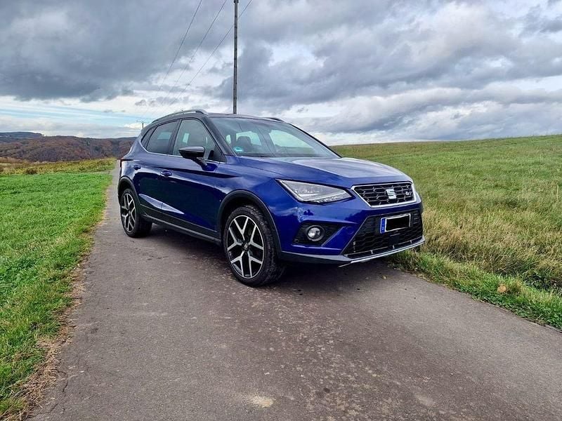 Blau Gebraucht 2019 Seat Arona FR SUV | 15.990 € (Fairer Preis) - Bild 1/4