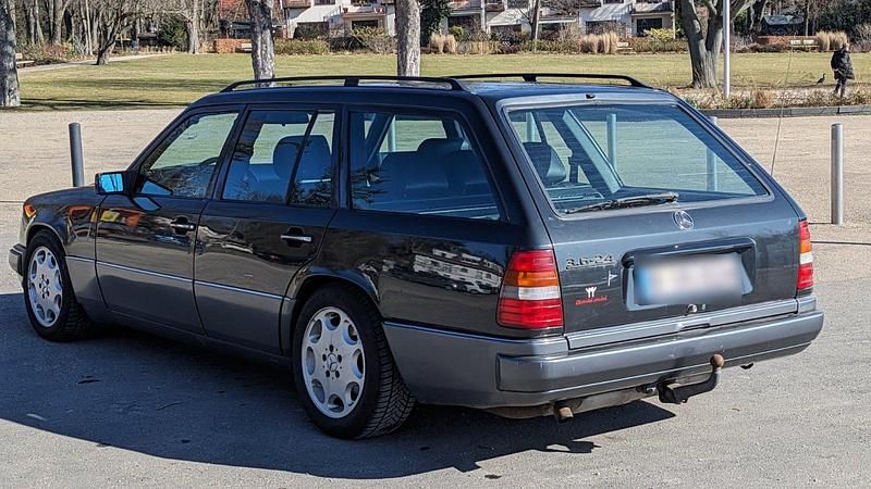Gebraucht Mercedes E320 220 PS (161 kW) 1994 Schwarz Kombi