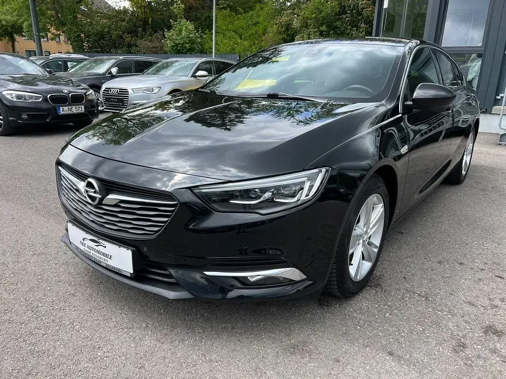 Gebraucht Opel Insignia Dynamic 165 PS (121 kW) 2018 Schwarz Limousine