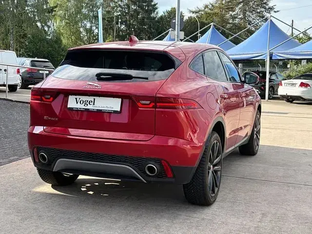 Gebraucht Jaguar E-Pace S 179 PS (131 kW) 2018 Rot SUV