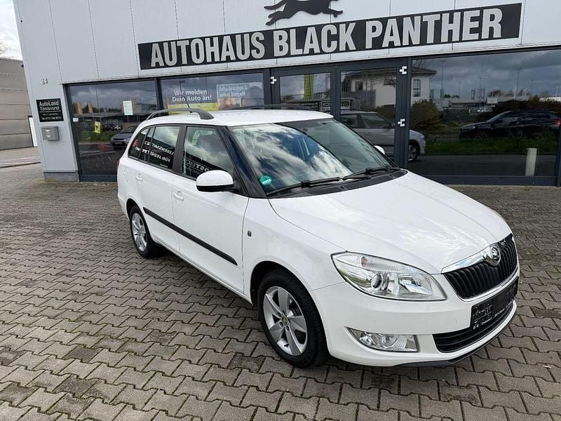 Weiß Gebraucht 2014 Skoda Fabia Kombi | 5.500 € (Guter Preis) - Bild 1/4