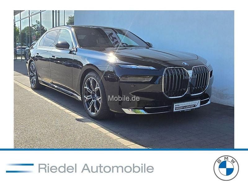 Schwarz Gebraucht 2024 BMW 740 Limousine | 103.990 € - Bild 1/3
