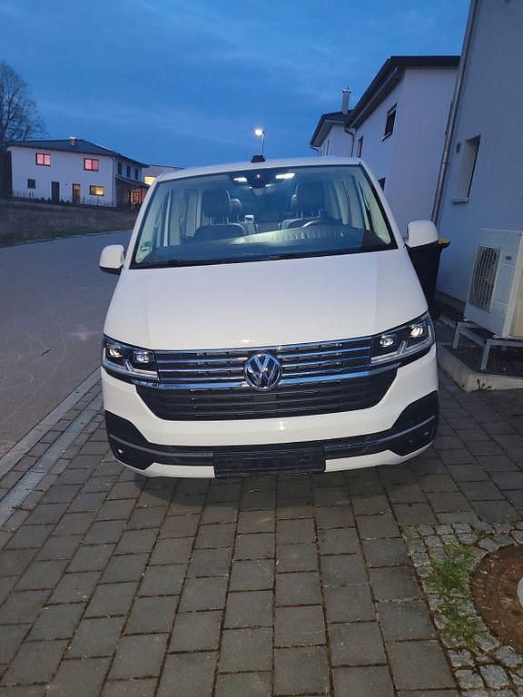 Gebraucht VW Multivan 150 PS (110 kW) 2022 Weiß Van