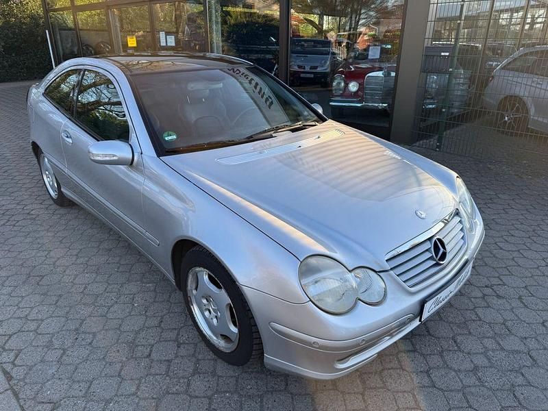 Second-hand Mercedes C320 218 CP (160 kW) 2003 Argintiu Coupe