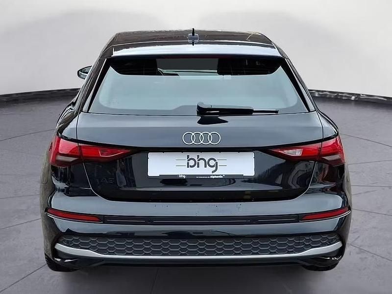 Usado Audi A3 Ambiente 117 HP (86 kW) 2025 Preto Carrinha