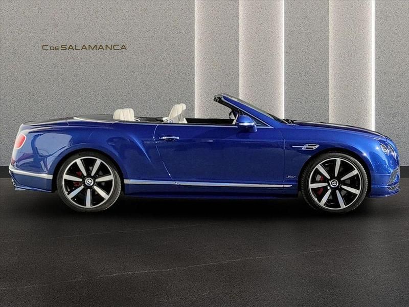 Gebraucht Bentley Continental GT Convertible 650 PS (478 kW) 2018 Blau Cabrio
