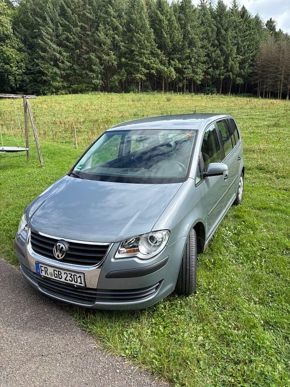Grau Gebraucht 2009 VW Touran Van / Kleinbus | 3.550 € (Guter Preis) - Bild 1/4
