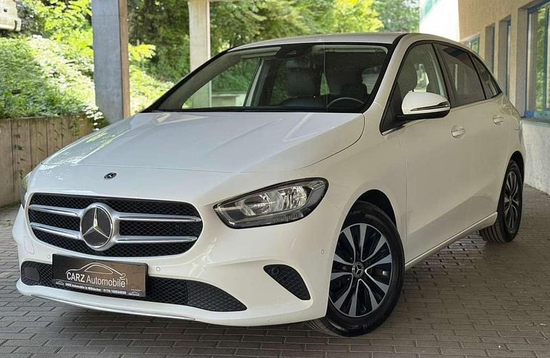 Polarweiss Gebraucht 2021 Mercedes B180 Van / Kleinbus | 15.900 € (Fairer Preis) - Bild 1/4