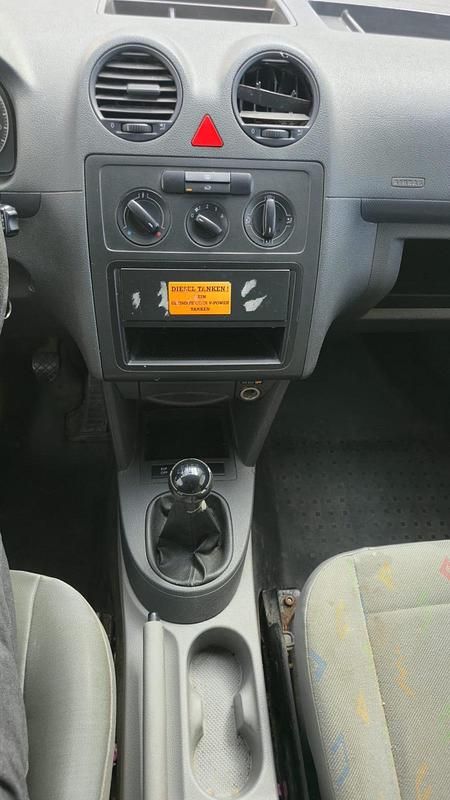 Gebraucht VW Caddy 80 PS (58 kW) 2007 Gelb Van / Kleinbus