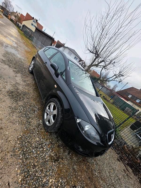 Gebraucht Seat Leon 105 PS (77 kW) 2008 Schwarz Kleinwagen