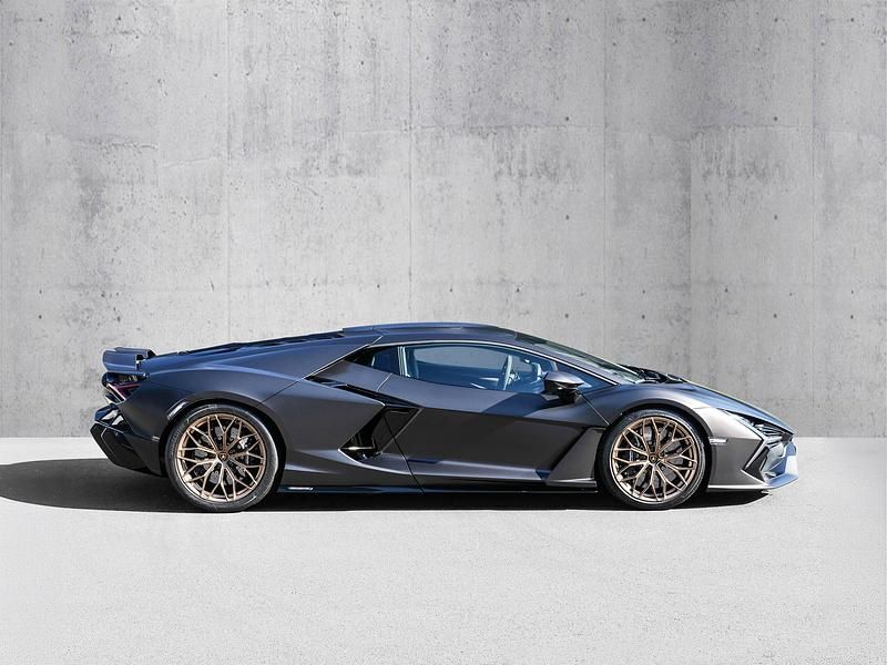 Gebraucht Lamborghini Revuelto 1014 PS (745 kW) 2024 Marrone apus (braun) Coupé