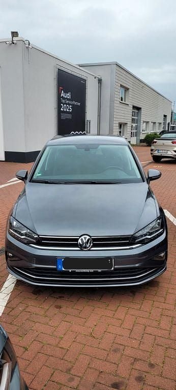 Grau Gebraucht 2018 VW Golf Sportsvan Join Van / Kleinbus | 14.400 € (Guter Preis) - Bild 1/4