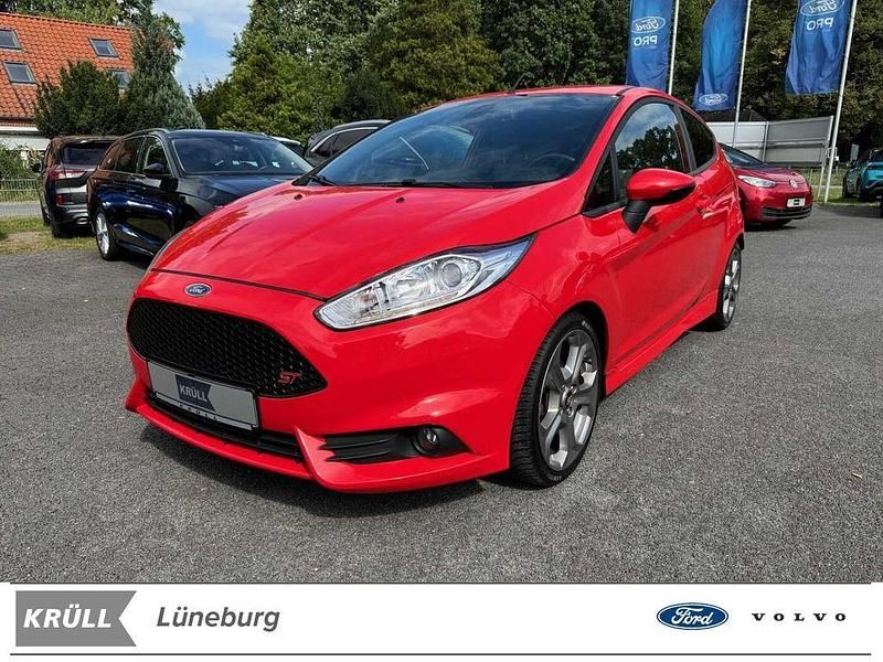 Rot Gebraucht 2017 Ford Fiesta ST Kleinwagen | 13.888 € (Fairer Preis) - Bild 1/4