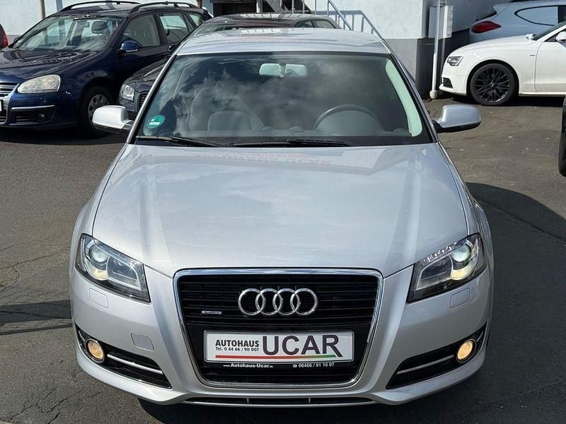 Gebraucht Audi A3 Ambition 140 PS (102 kW) 2011 Silber Kleinwagen