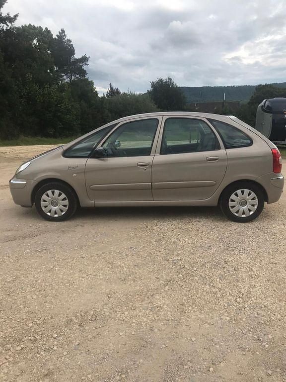Gold Gebraucht 2006 Citroën Xsara Picasso Exclusive Van / Kleinbus | 1.750 € (Fairer Preis) - Bild 1/4
