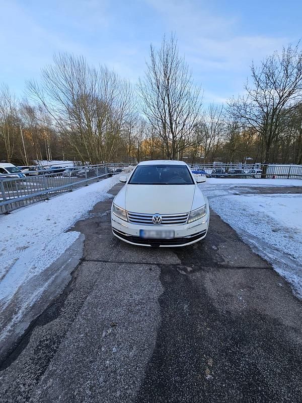 Gebraucht VW Phaeton 239 PS (175 kW) 2011 Weiß Limousine