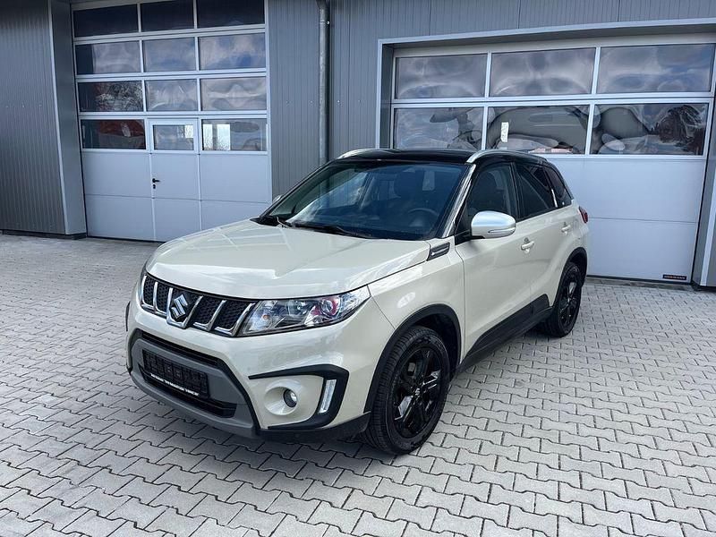 Gebraucht Suzuki Vitara 140 PS (102 kW) 2017 Beige SUV