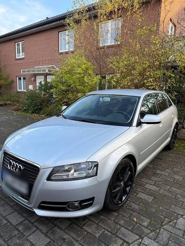 Gebraucht Audi A3 Comfort 140 PS (102 kW) 2011 Silber Kleinwagen