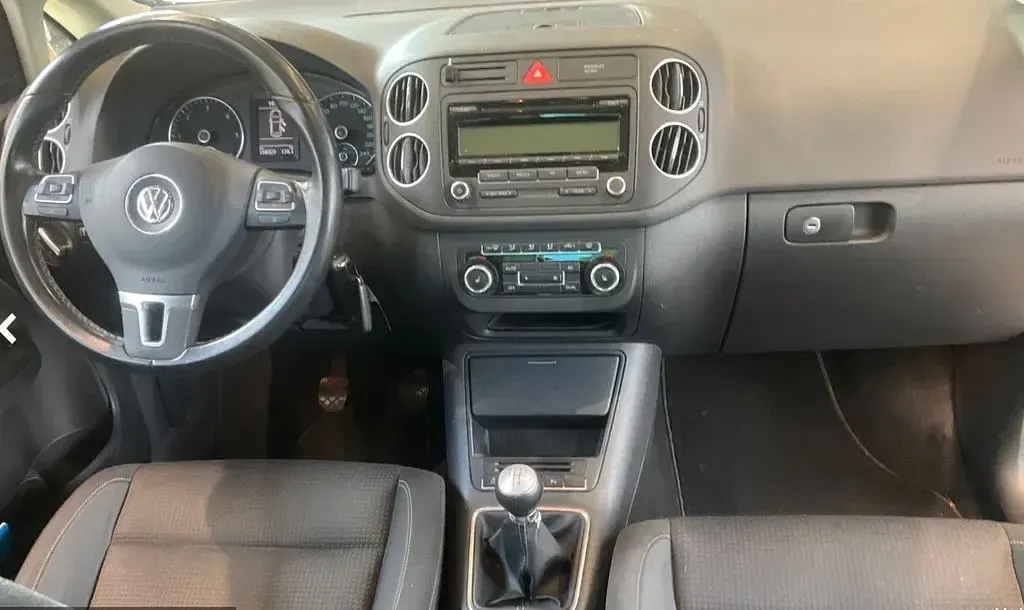 Gebraucht VW Golf VI Team 105 PS (77 kW) 2011 Reflexsilber Kleinwagen